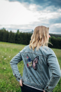 Džínová bunda - světle modrá s výšivkou - motýl